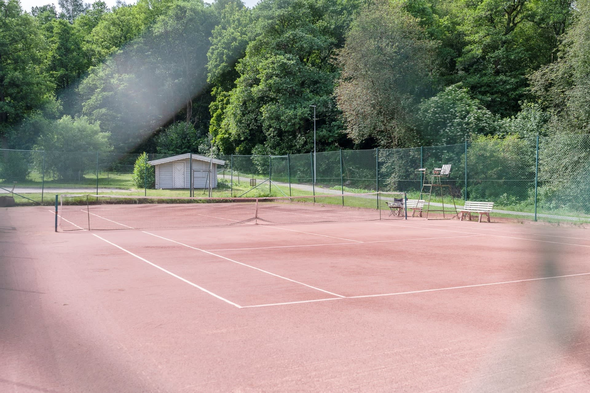 I anslutning till Idrottsparken ligger det även tennisbanor