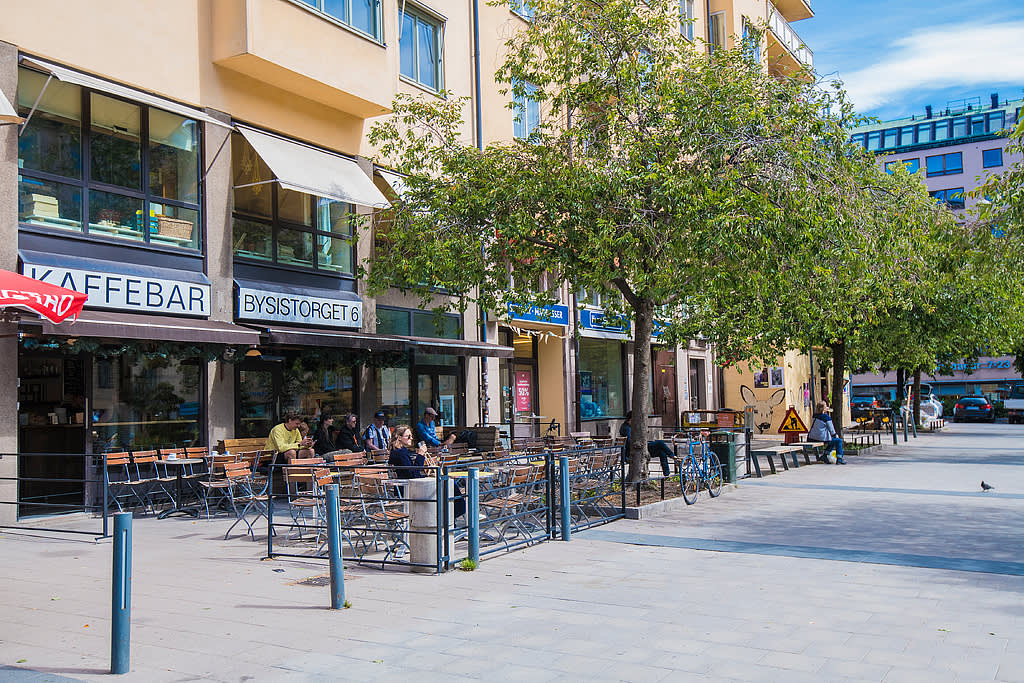 Bysistorget runt hörnet