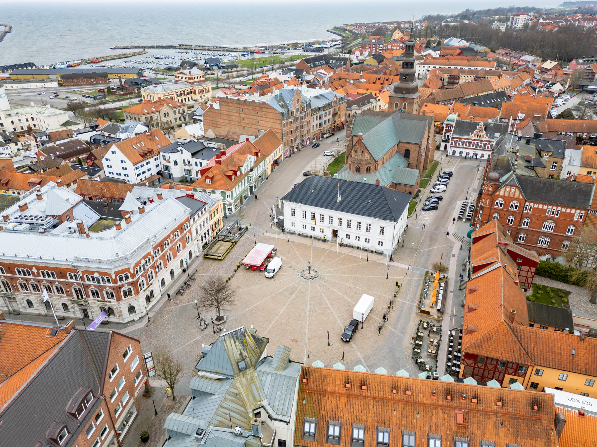 Toppenläge mitt i centrum på Stortorget