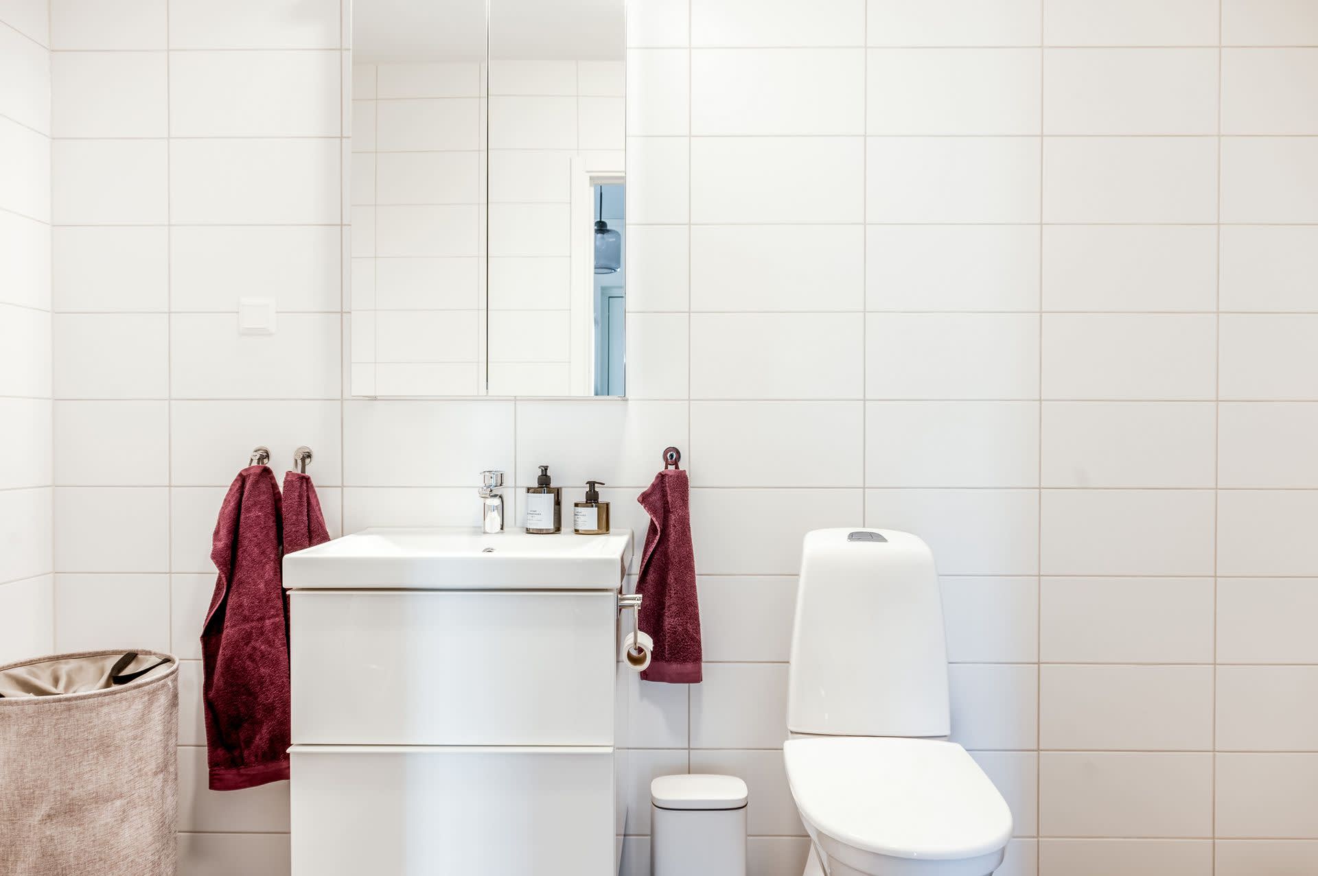 Plats att installera badkar i badrummet på entréplan.